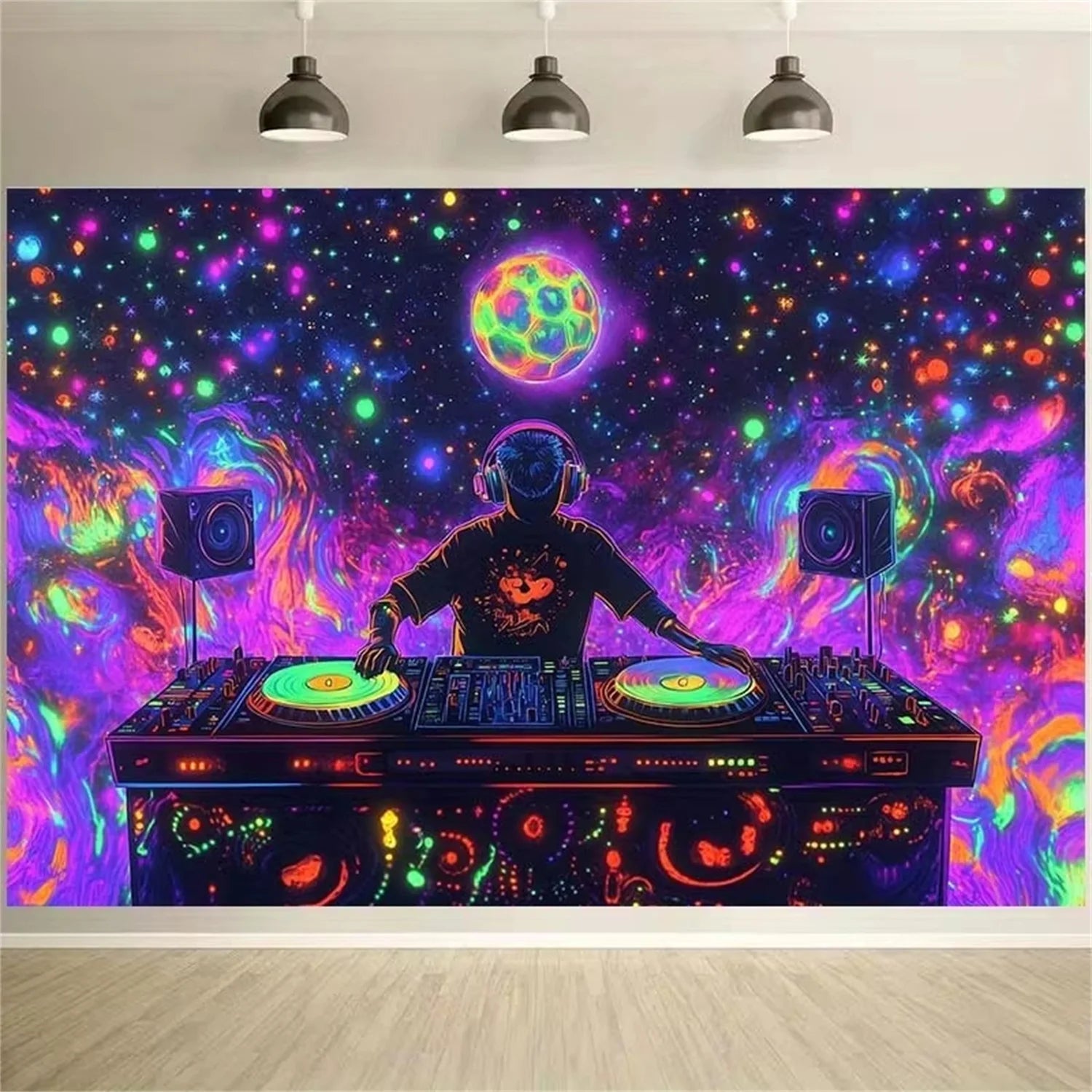 Tapisserie Murale DJ Néon - Galaxie Psychédélique - Décoration Ambiance